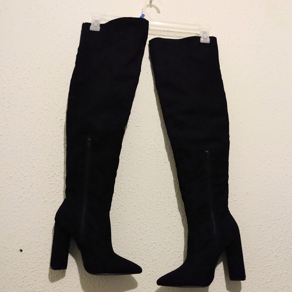 Qupid Black Red Floral Faux Suede Over Knee 4 1/4" Chunky Heel Boots sz 7 - Picture 5 of 10